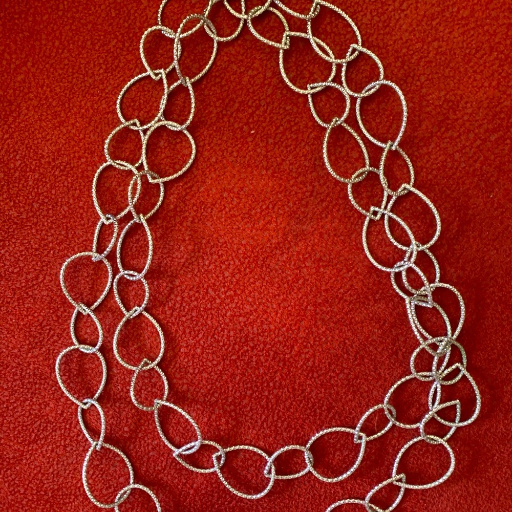 ❤️GREAT ACCESSORY.❤️Silver Chain Necklace